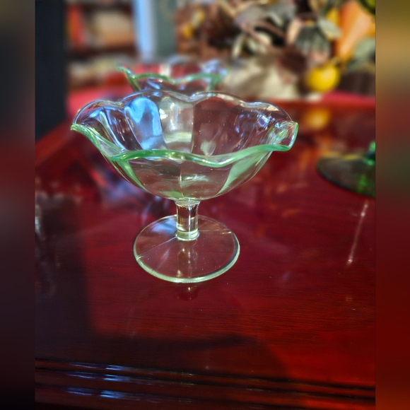 Uranium Bundle of Vintage Vaseline Tulip Edged Sherbets & Fostoria Fairfax Glass - Picture 4 of 17